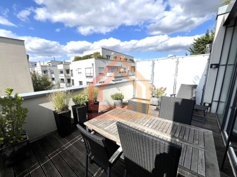 Atelier mit Dachterrasse und TG-Stellplatz, 50354 Hürth, Loft/Atelier zum Kauf