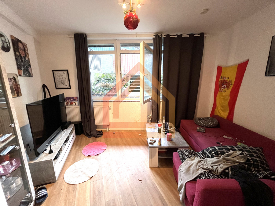 Modernes Apartment im Souterrain mit Außenstellplatz! - Foto 1
