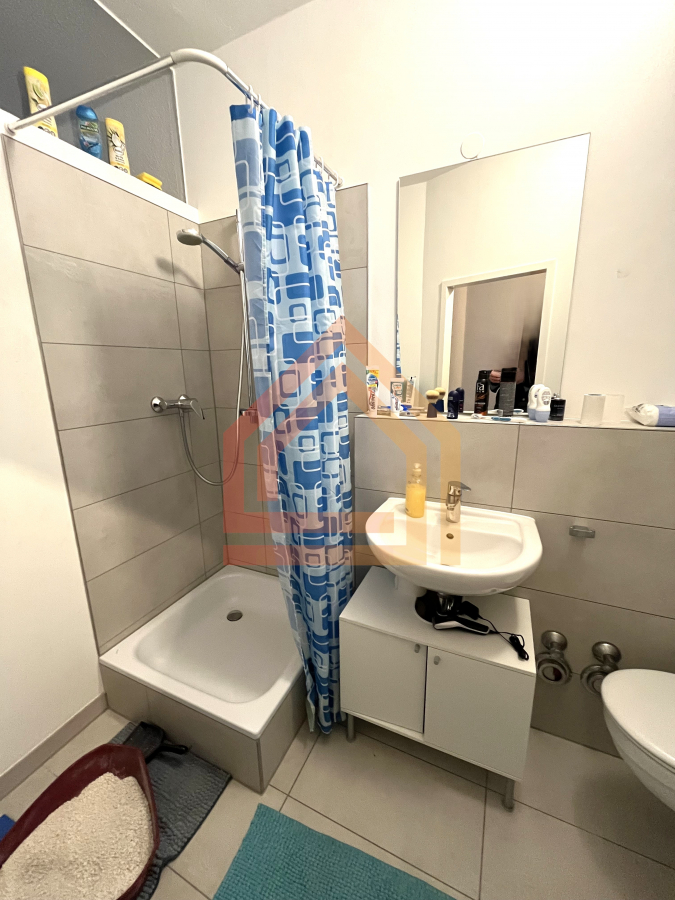 Modernes Apartment im Souterrain mit Außenstellplatz! - Foto 4