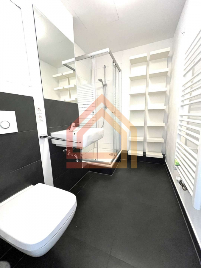 Bezugsfreies Apartment mit großzügigem Balkon und Außenstellplatz - Foto 4