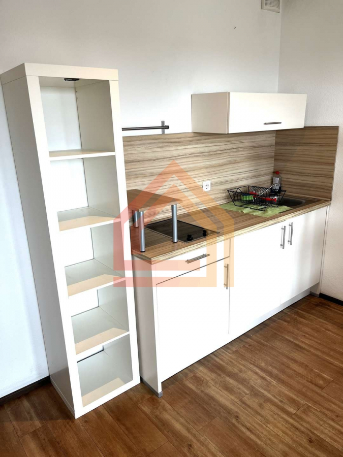 Bezugsfreies Apartment mit großzügigem Balkon und Außenstellplatz - Foto 3