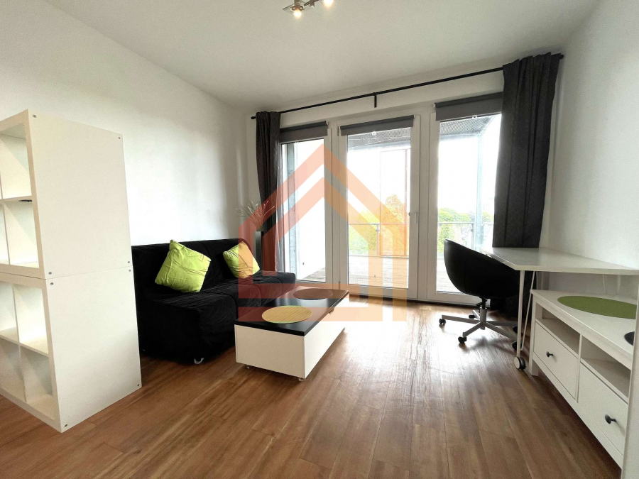 Bezugsfreies Apartment mit großzügigem Balkon und Außenstellplatz - Foto 1