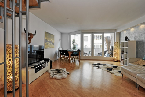 Exklusive Maisonette-Wohnung mit ruhiger Terrasse im Loretto-Viertel, 40219 Düsseldorf, Maisonettewohnung zum Kauf